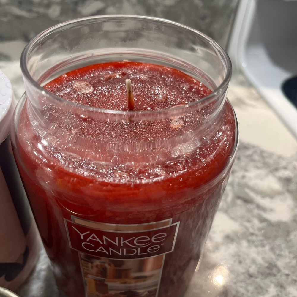 NWT- Yankee Candle Red Kitchen Spice Jar Set - Picture 5 of 5